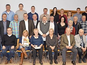 Die Geehrten im Fußballkreis Foto: Alexander Männlein