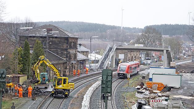 Es gibt noch viel zu tun auf der Großbaustelle am Marktschorgaster Bahnhof.