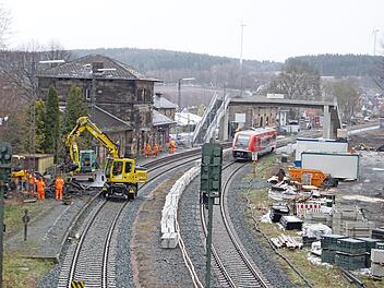 Es gibt noch viel zu tun auf der Gro&szlig;baustelle am Marktschorgaster Bahnhof.
