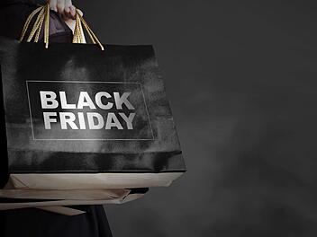 Die Stiftung Warentest gibt Empfehlungen, wie Kunden am Black Friday die besten Angebote finden und am meisten sparen können. Außerdem raten die Tester bei bestimmten Schnäppchen zur Vorsicht. Plus: Wir sagen Ihnen, wie Sie mit Preissuchmaschinen und Preisradar immer den besten Preis finden.