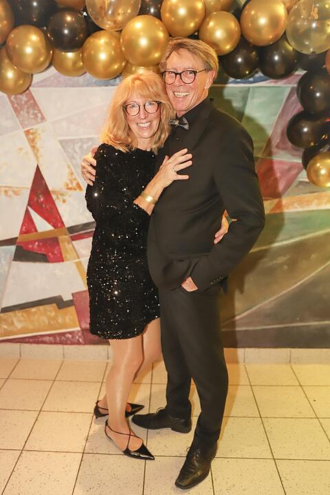 Es wurde in das Jahr 2025 gefeiert.