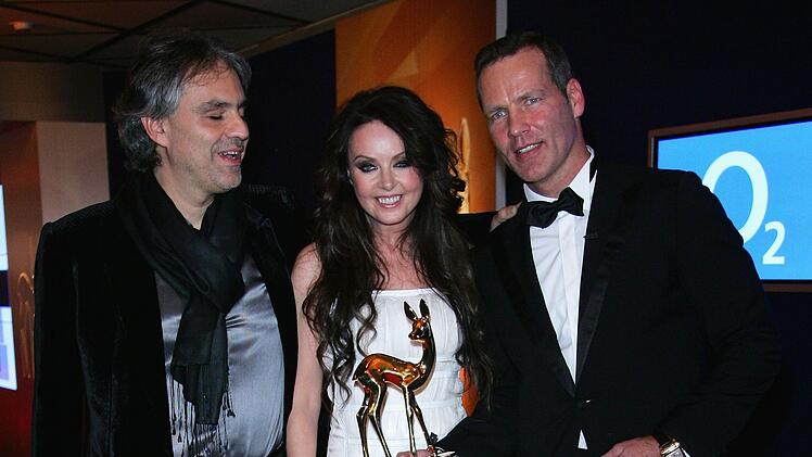 Zusammen mit Andrea Bocelli (links) sang Sarah Brightman "Time To Say Goodbye" für Profiboxer Henry Maske (rechts).