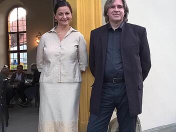 Radka Loudova-Remmlers und Peter Rottmann begeisterten bei "Klassik im Grünen" in Maria Bildhausen. Foto: Hartmut Hessel