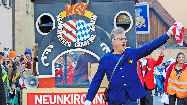 Neunkirchen Helau: Der Carneval Verein zeigte den Besuchern, wie man feiert.