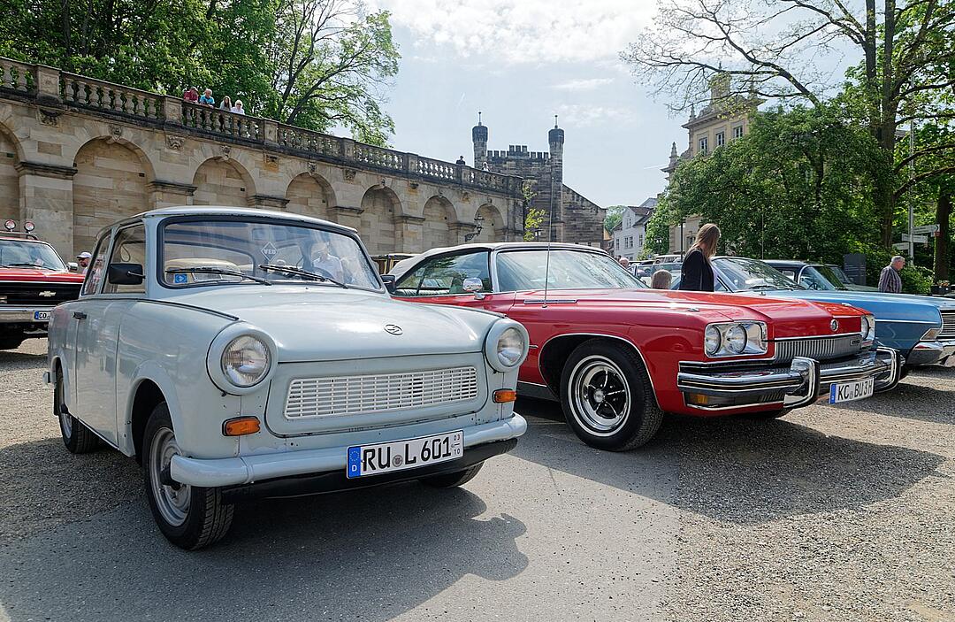 Über 500 Autos zogen Besucher aus nah und fern an