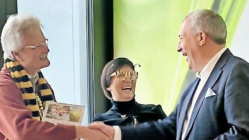 Den Jurypreis nahmen Reinhold Burger (links) und Ilona Munique von Stefan Schindler entgegen.