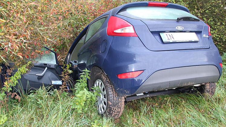 Die Fahrerin schaffte es nach dem ungewollten Stopp allein aus dem Auto, irrte dann aber hilflos im Eberner Stadtgebiet herum.