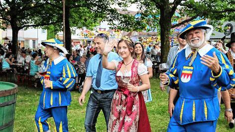 Prächtige Stimmung beim 47. Obervolkacher Weinfest