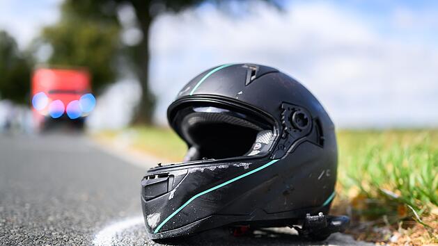 19-J&auml;hrige und 26-J&auml;hriger sterben bei Motorradungl&uuml;ck in Bayern