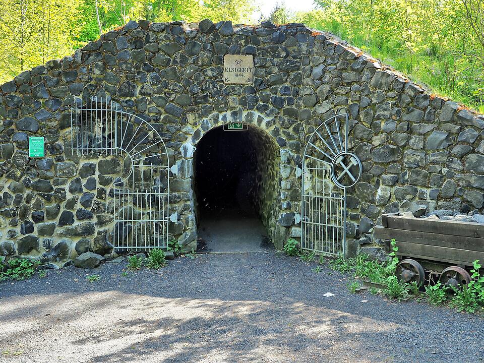 Begehbarer Schaustollen
