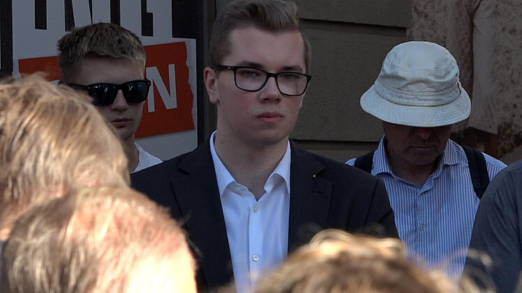 W&uuml;rzburger Messerattacke: Teilnehmer von AfD-Gedenkdemo angegriffen