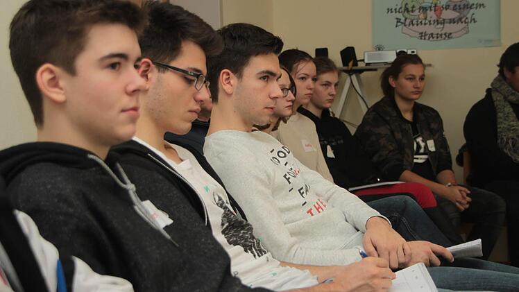 Ratlos, verwirrt, hilflos - so beschrieben viele Schüler ihre Situation - in beiden Lagern. Foto: Dagmar Besand
