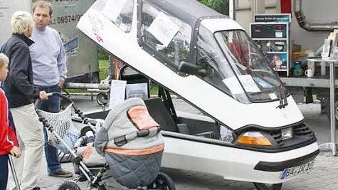 Das ist der Charme der Sonnentage: Informationen gibt's direkt von den Ausstellern. Archivbild: LRA