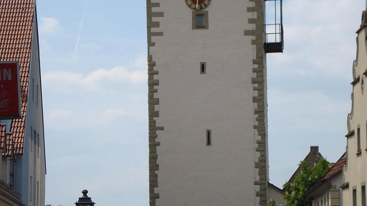 Seit 2009 stellt die Stadt Haßfurt dem Verein "Bibelwelten" den Unteren Turm zur Verfügung. Hier finden der Ostergarten und die meisten Veranstaltungen des Herbstprogramms statt. Zweite Dauereinrichtung wird ab 27. Oktober die interaktive Jesus-Ausstellung im Kupsch-Keller sein.