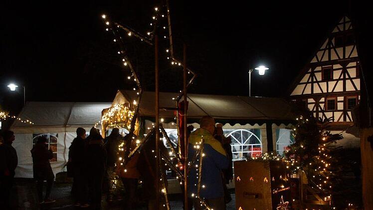 Beim Weihnachtsmarkt in Großwenkheim Anton Then