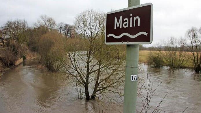 Die erste Hochwasserwelle in diesem Jahr fiel kleiner aus vorhergesagt. Der Pegel in Schwürbitz stieg über Nacht weniger stark an als zunächst erwartet. Foto: Tobias Kindermann