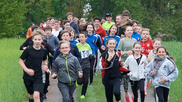 Einmal im Jahr veranstaltet die Siegmund-Loewe-Schule Kronach einen Sponsorenlauf f&uuml;r die f&uuml;nften und sechsten Klassen.  Foto: privat