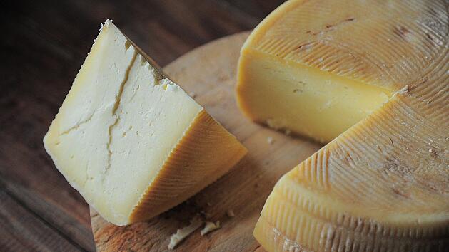 Käse kann man einfrieren: Auf die Sorte kommt es an!
