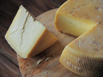 Käse kann man einfrieren: Auf die Sorte kommt es an!