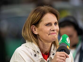 Katrin M&uuml;ller-Hohenstein hat sich nach dem Deutschland-Spiel mit emotionalen Worten an das ZDF-Publikum gewendet.
