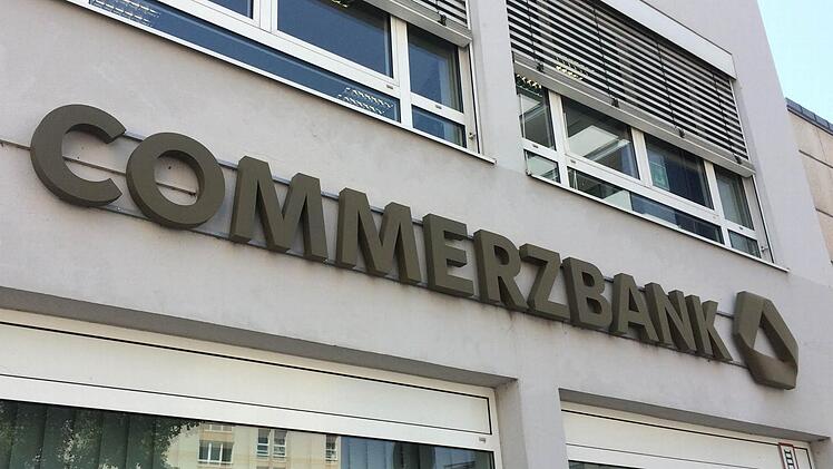 Die Coburger Filiale der Commerzbank befindet sich in der Hindenburgstraße. Foto: Oliver Schmidt