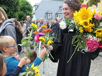 Einen tollen Empfang bereitete die evangelische Kirchengemeinde Ludwigsstadt der neuen Pfarrerin Rebekka Pöhlmann.Veronika Schadeck