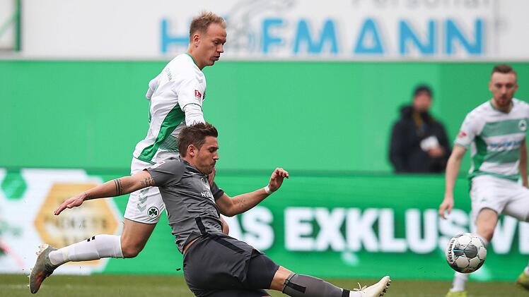 Das Spiel zwischen dem FCN und der SpVgg Greuther Fürth ging am Sonntagnachmittag unentschieden aus. Foto: Nicolas Armer/dpa