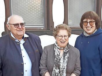 Über ihre einstimmige Wiederwahl bei der Jahreshauptversammlung der Senioren-Union freuten sich (von rechts) Reinhold Hahn, Gundula Langeworth und die Vorsitzende Carmen Ruppel. Die Arbeit im Ortsverband Bad Brückenau lobten in ihren Grußworten W...