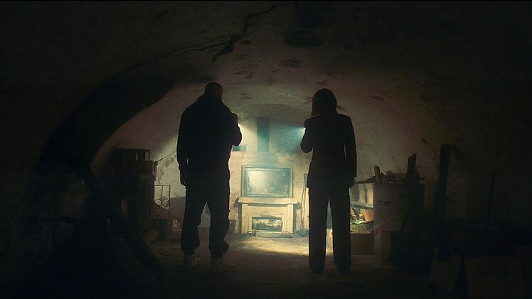 Auch wenn ihr zweiter Fall "Licht" benannt ist: Maryam Azadi (Melika Foroutan) und Hamza Kulina (Edin Hasanovic) steigen hinab in die Dunkelheit.
