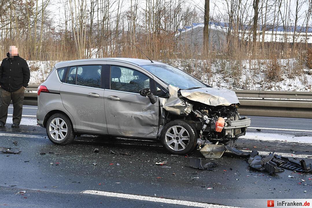 Unfallserie auf A73 bei Buttenheim