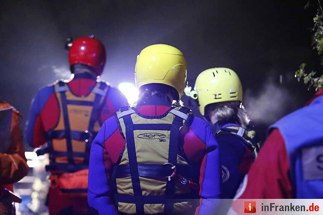 Pkw rollt bei Theres in Main: 23-Jährige stirbt