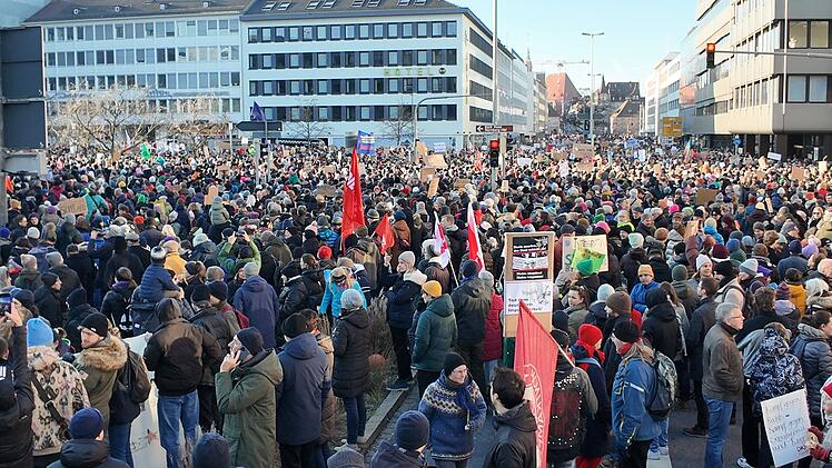 Geplante Großdemo in Nürnberg muss ausfallen - Veranstalter äußern sich
