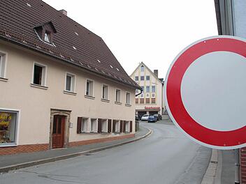 Ab Dienstag wird in Thurnau der Mittlere Markt von der Spiegelgasse bis zur Hopfenleithe voll gesperrt. Foto: Jürgen Gärtner