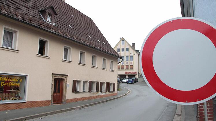 Ab Dienstag wird in Thurnau der Mittlere Markt von der Spiegelgasse bis zur Hopfenleithe voll gesperrt. Foto: Jürgen Gärtner