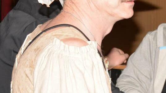 Ein hübsches Mädchen, der Präsident der Ermetzia, Michael Albert