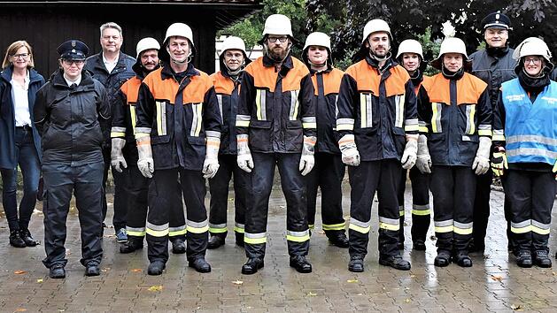 Die Feuerwehrler aus der Alarmierungsgemeinschaft Str&ouml;ssendorf, Weidnitz und Zeublitz, die in zwei Gruppen das Feuerwehrleistungsabzeichen erfolgreich ablegen konnten.