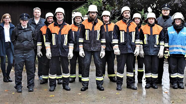Die Feuerwehrler aus der Alarmierungsgemeinschaft Str&ouml;ssendorf, Weidnitz und Zeublitz, die in zwei Gruppen das Feuerwehrleistungsabzeichen erfolgreich ablegen konnten.