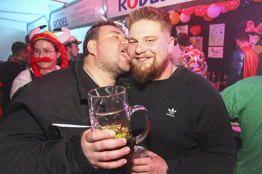 Super Stimmung beim Blütenfasching