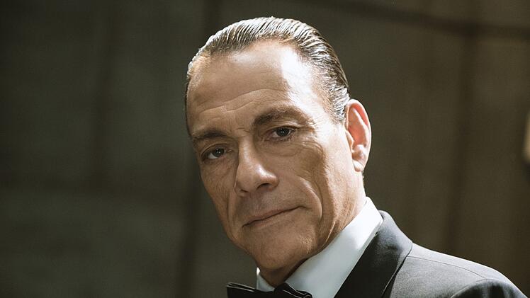 Auch Van Damme ging in Serie: In der Amazon-Serie "Jean-Claude Van Johnson" schwankte er als schwer verliebter Schauspieler/Superheld zwischen Selbstironie und Denkmalschutz.