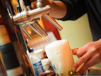 Landkreis Kulmbach: Mit dem Bus zum Bierfest 2023 und zur&uuml;ck - welche Freizeitlinien fahren