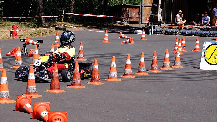 Beim Kart-Slalom am 2015 am Heroldsberg. Foto: Gerd Schaar