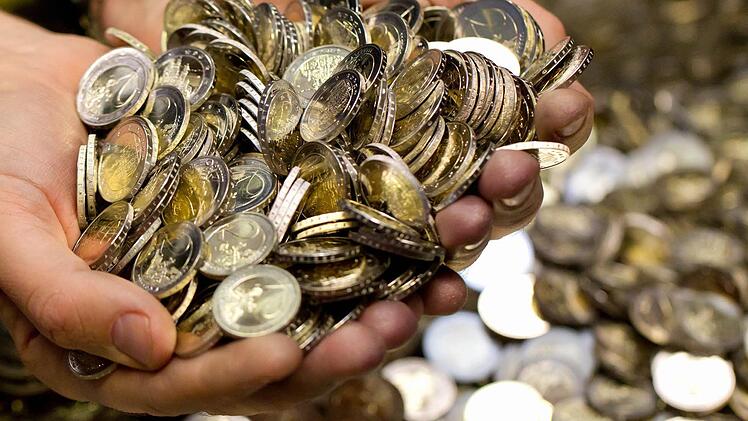Die Diebe erbeuteten Münzen im Wert eines vierstelligen Eurobetrages. Symbolfoto: dpa