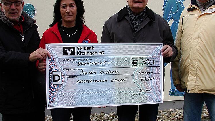 B&auml;cker spenden f&uuml;r das Tierheim