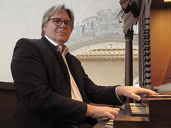 Regionalkantor Peter Rottmann spielt am Sonntag in der katholischen Pfarrkirche St. Andreas in Oberstreu ein Orgelkonzert. Foto: Karin Hagen