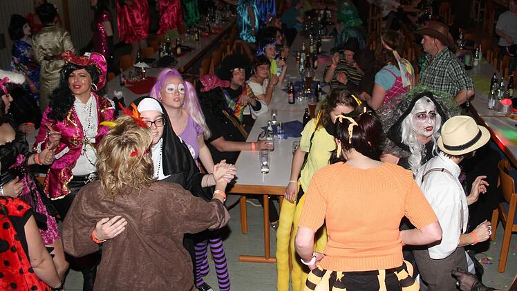 Weiberfasching in Stadtsteinach. Foto: Sonja Adam
