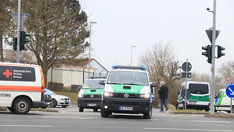 Chemie-Alarm in Schweinfurt: Die Polizei räumt dort aktuell mehrere Wohnungen. Foto: NEWS5 / Merzbach