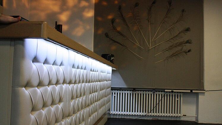 Im ersten Stock des Turms ist eine Cocktailbar zu finden. Fotos: Löffler