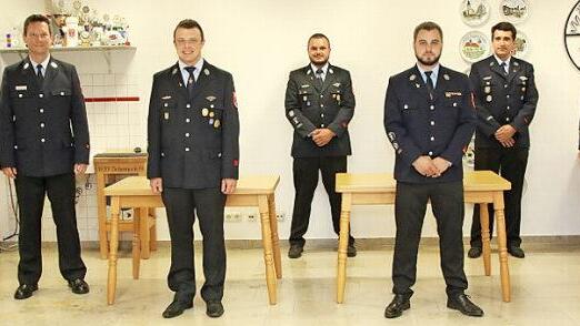 Die neue Führungsriege (von links): Bürgermeister Rolf Rosenbauer, KBM Krischa Heym, Sascha Walsch, Maximilian Packert, Julian Henkel, Christoph Paschold, Reinhard Hartung  Fotos: Michael Stelzner