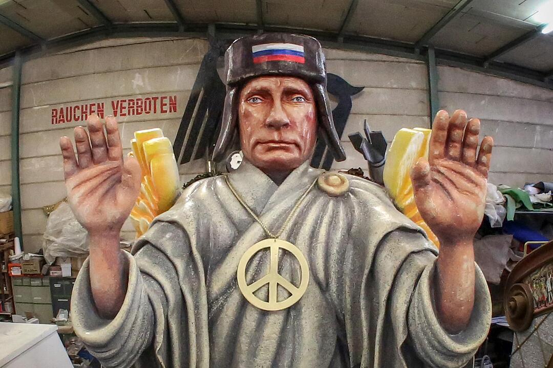 Motivwagen für Mainzer Rosenmontagszug