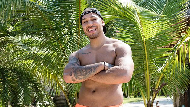 James Jennings  bei der RTL-Kuppelshow "Temptation Island" . Alle Folgen von "Temptation Island - Versuchung im Paradies " ab dem 06.03.2018 exklusiv bei TVNOW.  Foto: TVNOW / Sergio del Amo